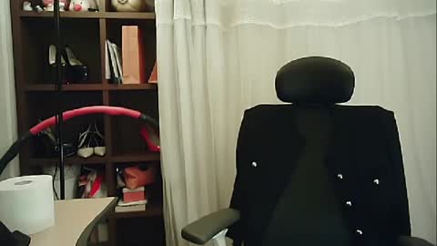 Snapshot of lovely_dana chatting on 12/27/24, 09:28 DANA KIM online show from 12/27/24, 09:28