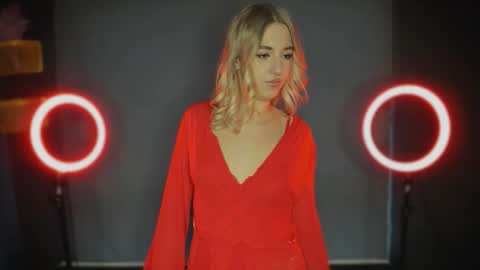 Bella 3 online show from 01/10/26, 11:45