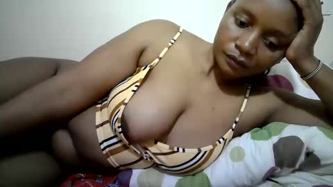 Snapshot of lovely_gee chatting on 05/22/26, 11:54 sexylover online show from 05/22/26, 11:54