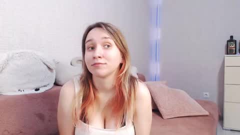 Lovely Hayley online show from 05/21/26, 08:49