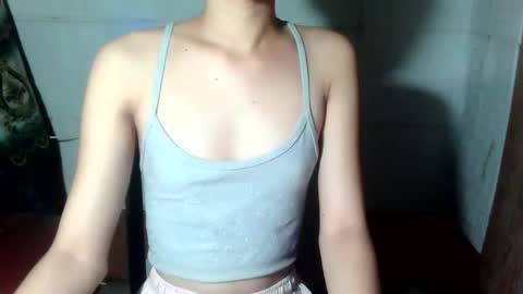 lovely_joan123 online show from 04/17/26, 02:31