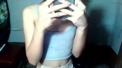 lovely_joan123 online show from 04/18/26, 07:58