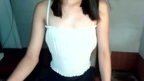 lovely_joan123 online show from 05/16/26, 02:27