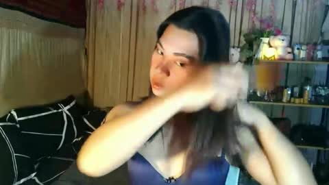 lovely_krizzy online show from 03/17/26, 02:38