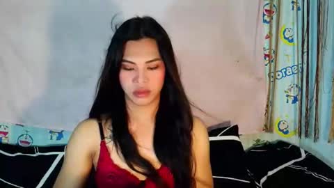 lovely_krizzy online show from 04/06/26, 10:27