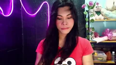 lovely_krizzy online show from 04/15/26, 11:39
