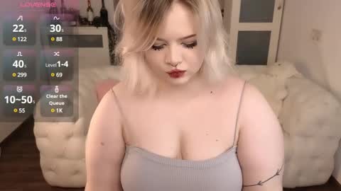 lovely_leilla online show from 02/20/25, 10:59