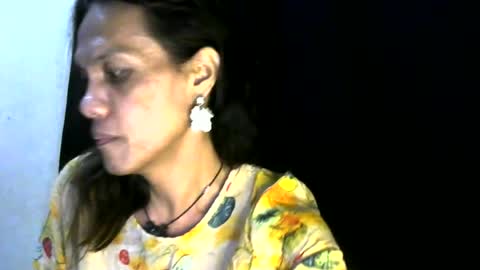 Snapshot of lovely_manificent4u chatting on 07/26/26, 11:28 Lest online show from 07/26/26, 11:28