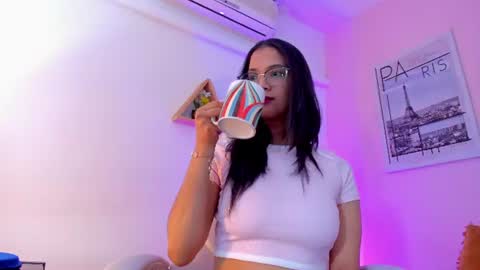 Olivia online show from 07/04/26, 12:11