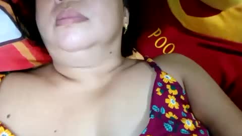 lovely_orchid online show from 03/10/25, 10:34