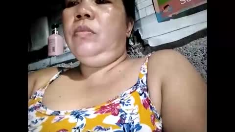 lovely_orchid online show from 11/25/25, 09:20