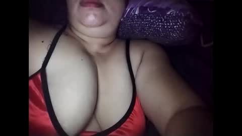 lovely_orchid online show from 11/25/25, 10:54