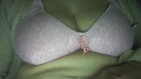 katrina follow me guys online show from 01/01/25, 12:11