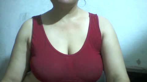 Snapshot of lovely_sweet_girl chatting on 08/01/26, 10:58 katrina follow me guys online show from 08/01/26, 10:58