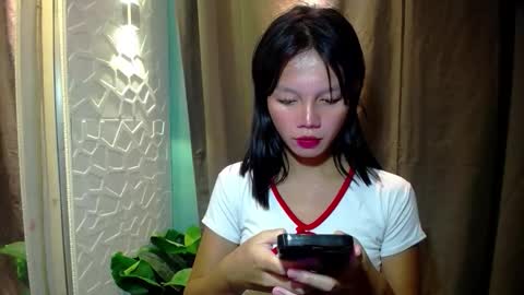 Snapshot of lovely_thea_xoxo chatting on 04/20/26, 06:16 Thea online show from 04/20/26, 06:16