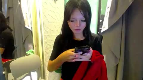 Snapshot of lovely_thea_xoxo chatting on 05/10/26, 08:25 Thea online show from 05/10/26, 08:25