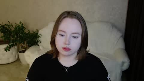 Snapshot of lovelybeatricee chatting on 02/13/26, 11:12 Beatrice online show from 02/13/26, 11:12