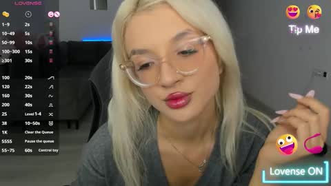 lovelybianca_ online show from 11/07/25, 11:05