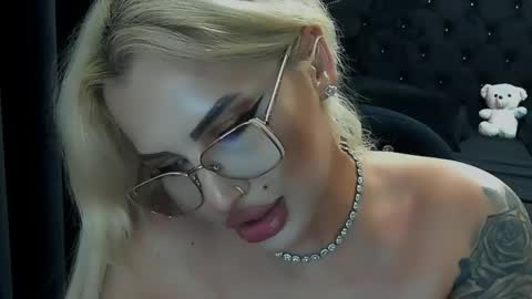 Snapshot of lovelyblondyxxx chatting on 06/08/26, 01:28 PrAllinXXXa online show from 06/08/26, 01:28