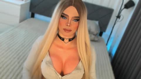 Snapshot of lovelycarel_777 chatting on 04/13/26, 03:23 LOVELY CAREL 777 online show from 04/13/26, 03:23