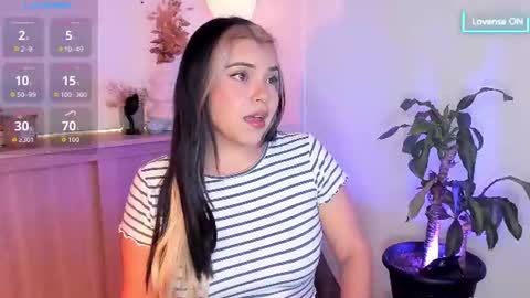 Snapshot of lovelygirl45 chatting on 06/23/26, 02:31 Valerie online show from 06/23/26, 02:31