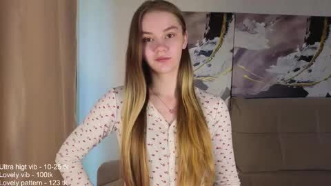 lovelygracee online show from 10/28/25, 01:25