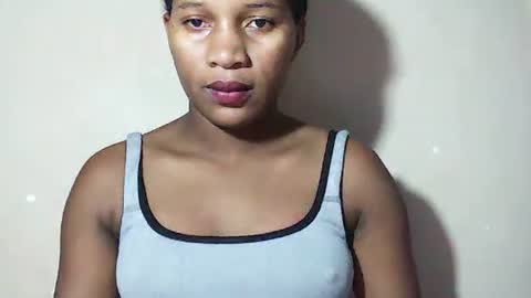 Snapshot of lovelylarra chatting on 05/19/26, 07:47 lovelylarra online show from 05/19/26, 07:47