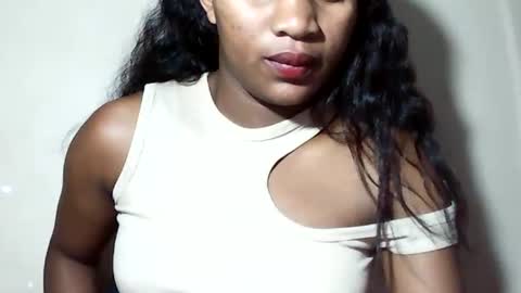 Snapshot of lovelylarra chatting on 07/17/26, 08:03 lovelylarra online show from 07/17/26, 08:03