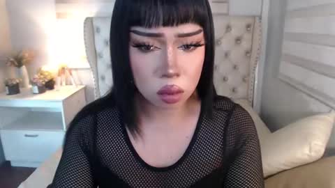 Snapshot of lovelymarie69 chatting on 06/04/26, 06:58 Rebeca online show from 06/04/26, 06:58