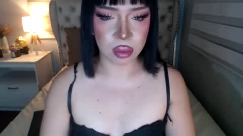 Snapshot of lovelymarie69 chatting on 06/10/26, 05:45 Rebeca online show from 06/10/26, 05:45