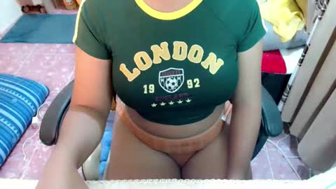 lovelymarish online show from 10/15/25, 10:48