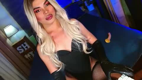 lovelymiss_shyna11 online show from 12/22/25, 11:29