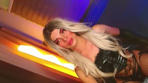 Snapshot of lovelymiss_shyna11 chatting on 04/27/26, 08:56 lovelymiss_shyna11 online show from 04/27/26, 08:56