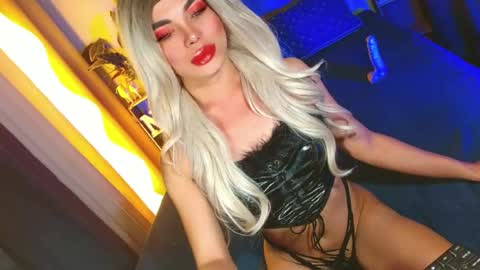 Snapshot of lovelymiss_shyna11 chatting on 06/28/26, 02:39 lovelymiss_shyna11 online show from 06/28/26, 02:39