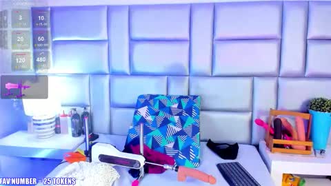 Nicky online show from 11/22/25, 01:10