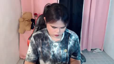 lovely online show from 04/16/26, 11:07