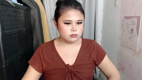 Snapshot of lovelypinaychubsx chatting on 04/25/26, 04:26 lovely online show from 04/25/26, 04:26