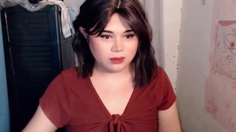 Snapshot of lovelypinaychubsx chatting on 05/06/26, 01:47 lovely online show from 05/06/26, 01:47