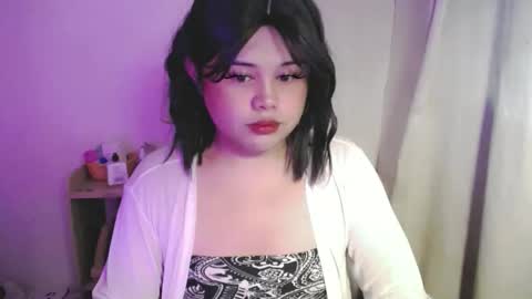 Snapshot of lovelypinaychubsx chatting on 05/20/26, 04:18 lovely online show from 05/20/26, 04:18