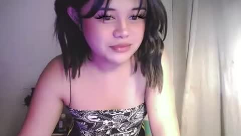 Snapshot of lovelypinaychubsx chatting on 05/22/26, 06:53 lovely online show from 05/22/26, 06:53