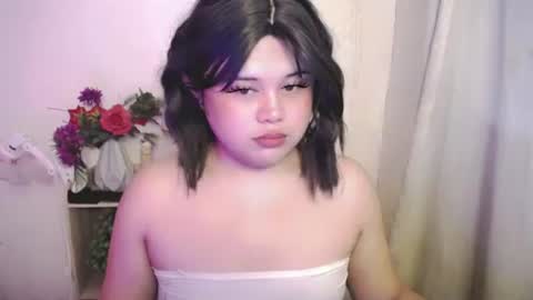 Snapshot of lovelypinaychubsx chatting on 05/25/26, 07:25 lovely online show from 05/25/26, 07:25