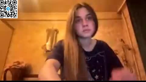 Snapshot of lovelysilk_63 chatting on 05/25/26, 06:47 ELA online show from 05/25/26, 06:47