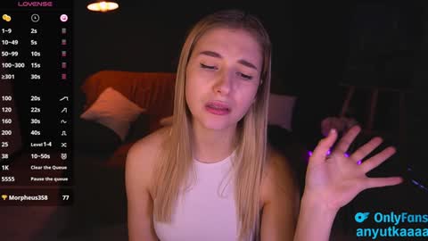 Anna online show from 02/07/25, 01:01