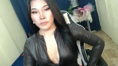 STWEET LINA online show from 10/23/25, 06:39