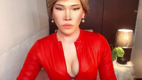 STWEET LINA online show from 04/19/26, 10:14