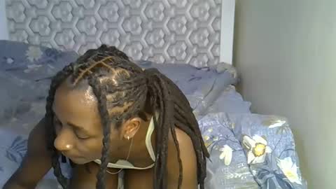 lovelytin online show from 09/28/25, 10:48