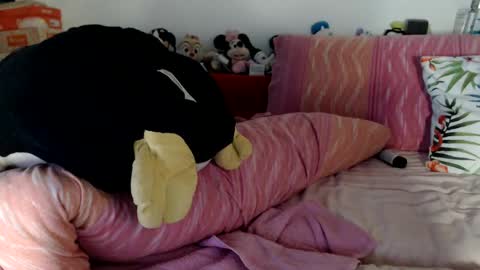 Snapshot of lovelywoman22 chatting on 03/01/25, 05:42 lovelywoman22 online show from 03/01/25, 05:42