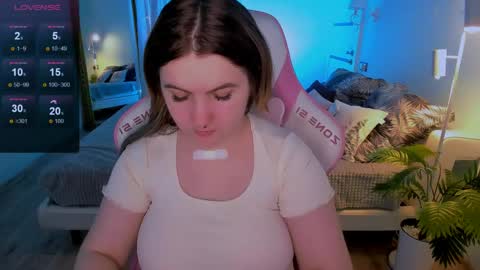 Julia  online show from 04/21/26, 08:20