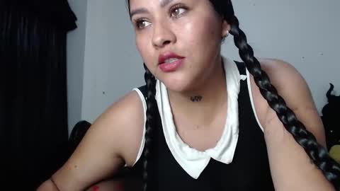 Snapshot of loveme_d chatting on 10/01/25, 02:45 loveme_d online show from 10/01/25, 02:45