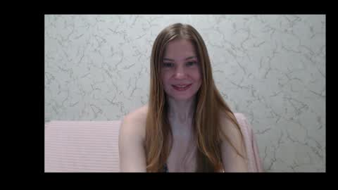 Snapshot of lovepeanutgirl chatting on 12/09/24, 02:06 Mary Love online show from 12/09/24, 02:06